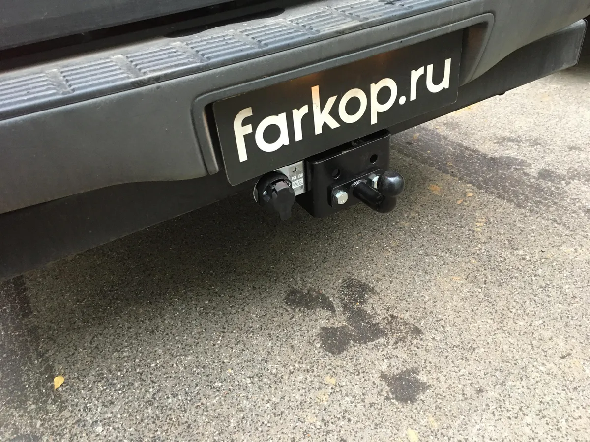 Фаркоп Лидер Плюс для Toyota Hilux 2010-2015 T114-FC в Ярославль