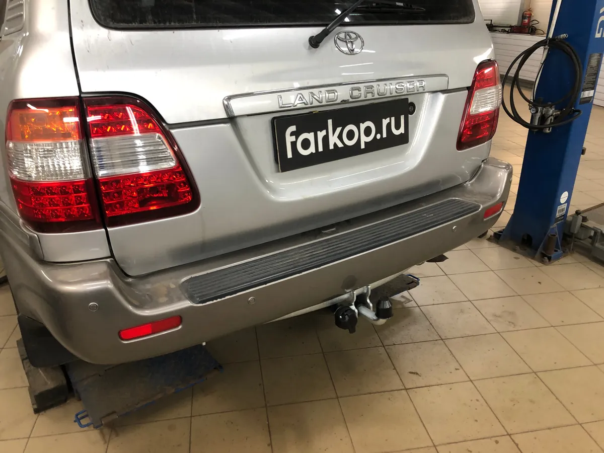 Фаркоп Galia для Toyota Land Cruiser J100 VX 1998-2008 T050A в Ярославль Фаркоп Galia для Toyota Land Cruiser J100 VX 1998-2008 T050A в Ярославль