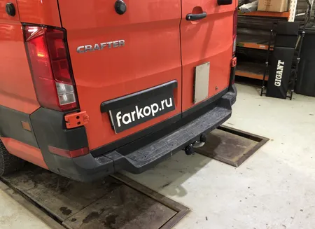 Фаркоп Galia для Volkswagen Crafter 2017-, (для а/м со ступенькой, одинарные колеса сзади)  V085A в Ярославль