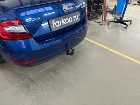 Фаркоп Steinhof для Skoda Octavia 2012-2020 V-063 в Ярославль