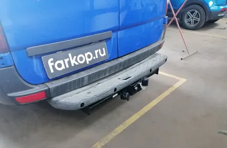 Фаркоп Steinhof для Volkswagen Crafter 2006-2016 (для а/м со ступенькой) V-033 в Ярославль