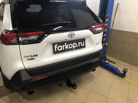 Фаркоп Berg для Toyota RAV4 2019- F.5717.002 в Ярославль