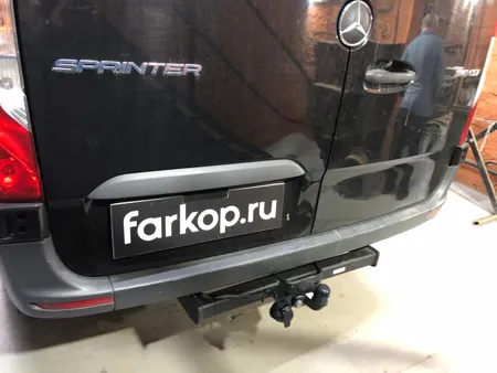 Фаркоп Steinhof для Mercedes Sprinter 2018- (без ступеньки, одинарн. колёса, база 3665/4325 mm) Арт. M-181 в Ярославль